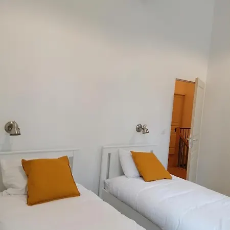 De L'abbe 8 A 10 Personnes Holiday home Lempaut